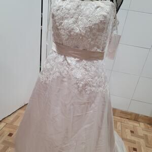 DAVID'S BRIDAL DRESS VEN STYLE